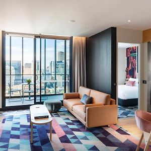 Indigo Balcony Suite Bath